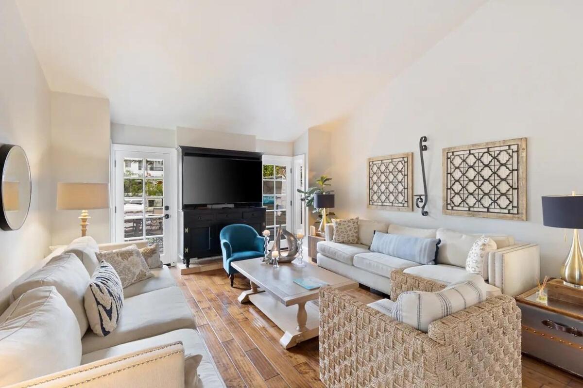 האנטינגטון ביץ' Elegant Beach Living, Just Blocks To The Sand מראה חיצוני תמונה